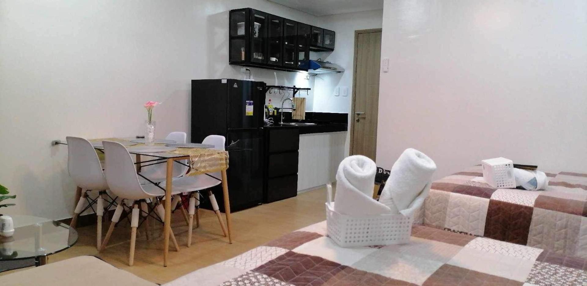 J & F Homestay - Cavite, Philippines Trece Martires Exterior foto